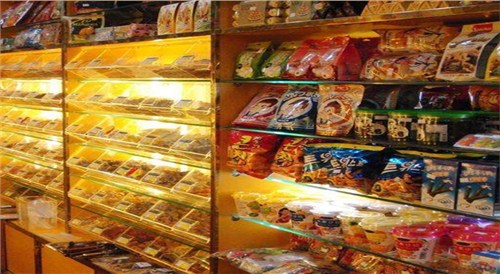 休閑零食店設(shè)計裝修