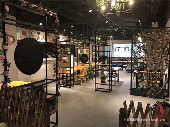寶龍煙花三月初相遇餐飲店
