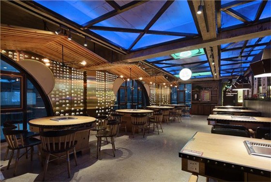 火鍋店設計中如何運用色彩搭配營造氛圍？
